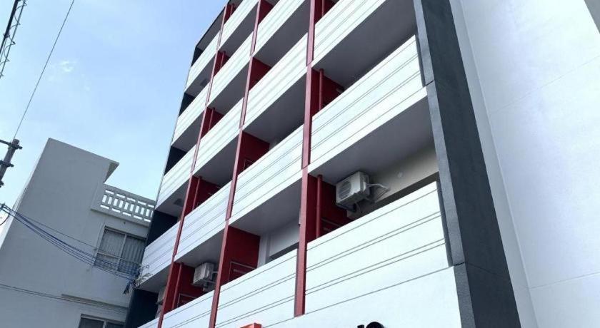Mr.Kinjo Link In Kume Naha Hotel Exterior photo